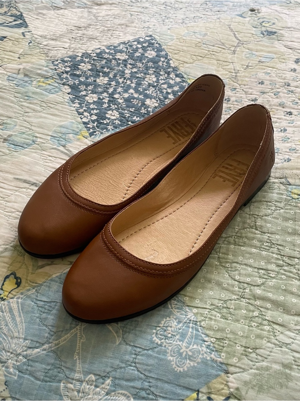 Frye Carson Ballet Flats Cognac Leather Size 8